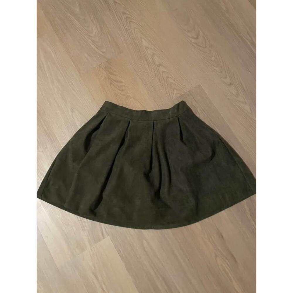 Honey punch olive green faux suede mini skirt size small